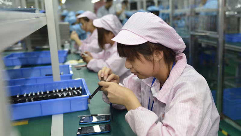 Apple’s Path to U.S.-Based iPhone Manufacturing: Challenges and Prospects