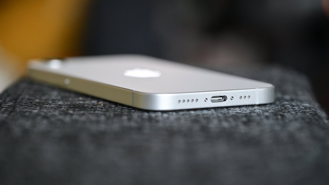 Apple’s Strategic Gains in U.S. Wireless Retail Amidst Market Slowdown