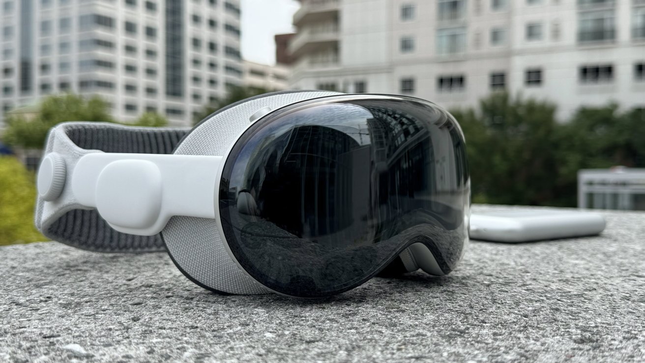 FCC Filing Hints at Potential Apple Vision Pro Update