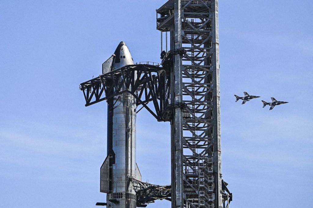 Cards Against Humanity Resolves Trespassing Dispute with SpaceX
