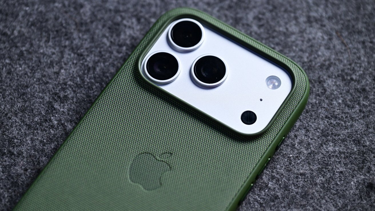 Apple’s TechWoven Case for iPhone 17 Pro: A Modest Improvement Over FineWoven
