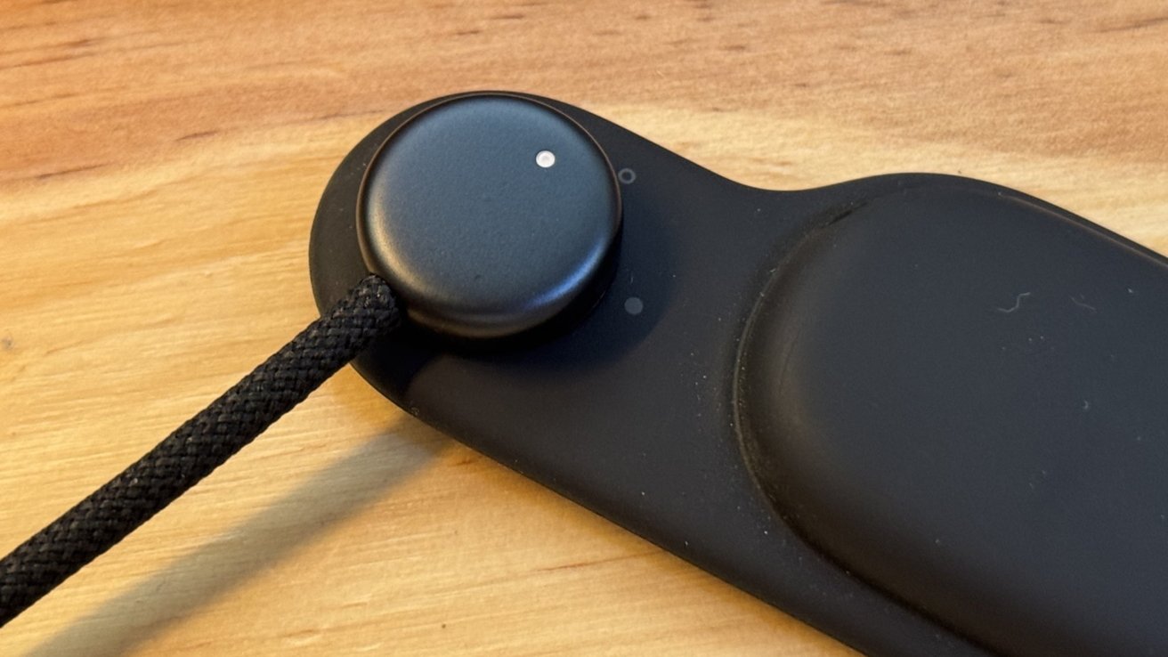 Apple Vision Pro Leak Hints at Potential Black Strap and Color Variants