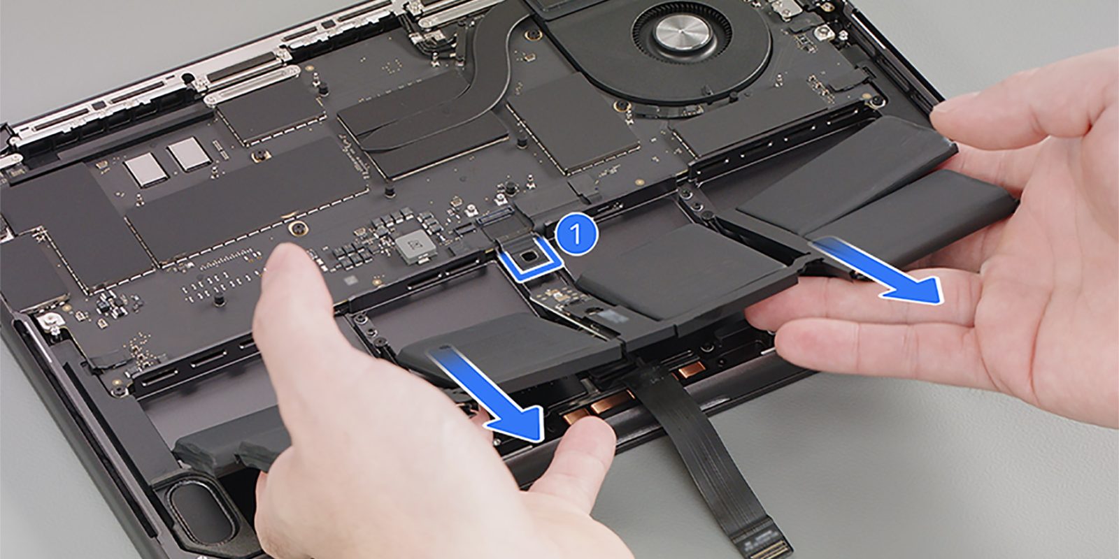 Apple Streamlines Battery Replacement for 14-inch M5 MacBook Pro with Standalone Modules