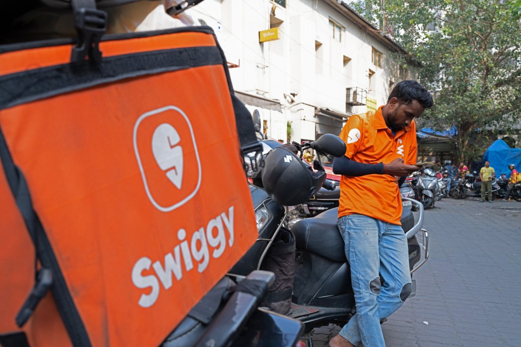 India’s Quick Commerce Firms End 10-Minute Deliveries Amid Worker Safety Concerns
