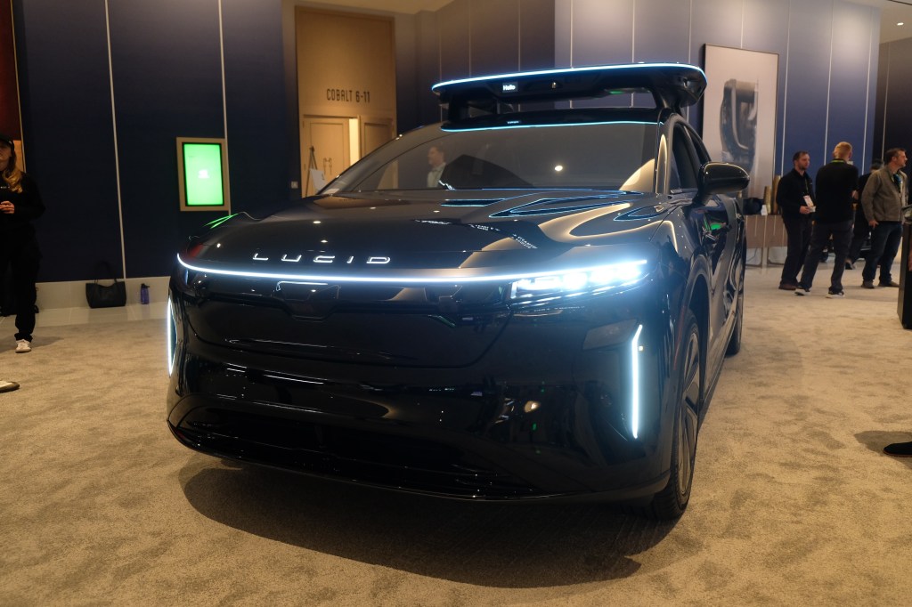 Uber Reveals Premium Robotaxi with Lucid and Nuro at CES 2026, Starting In San Francisco