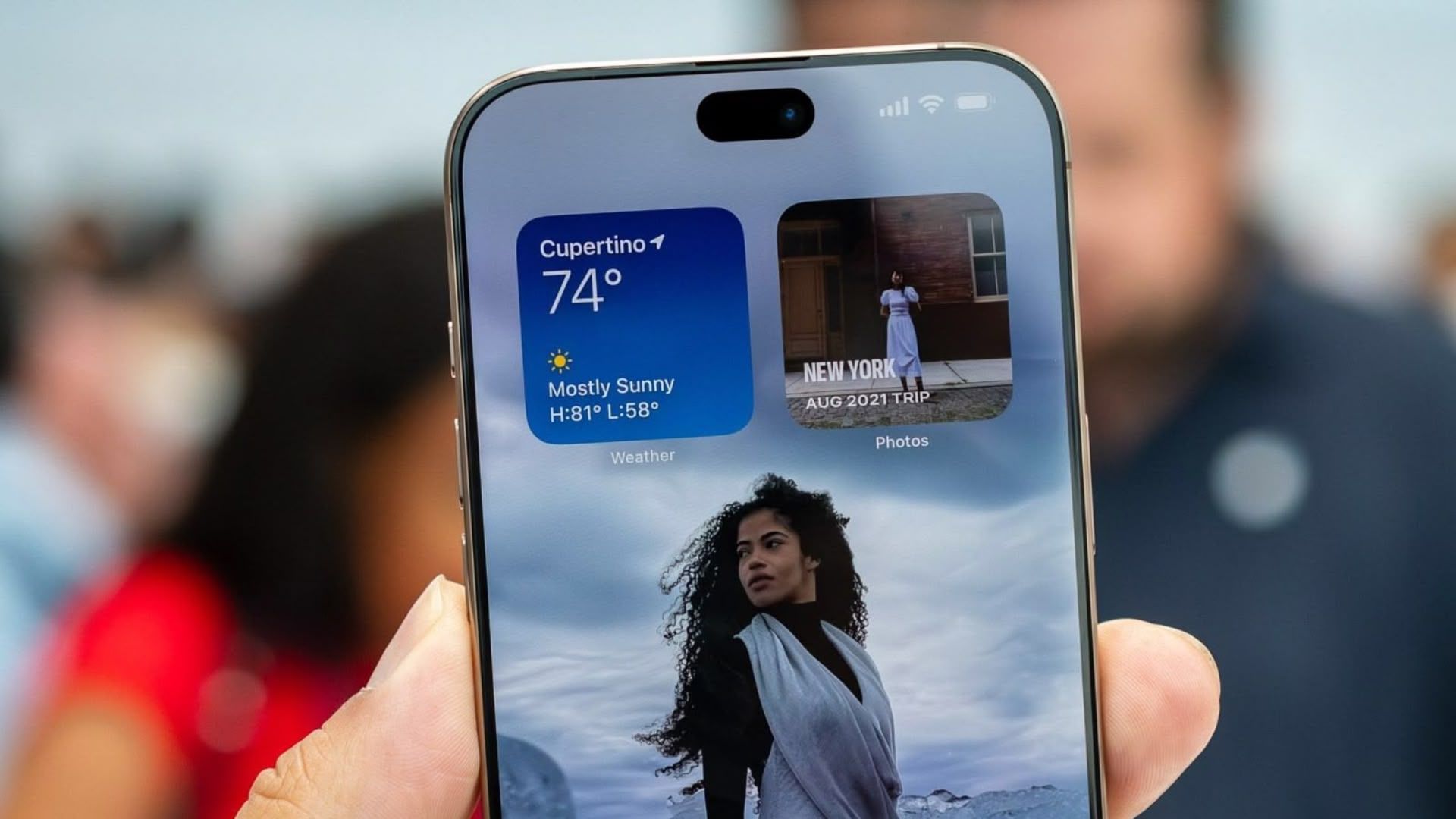 iPhone 18 Pro to Feature Smaller Dynamic Island, No Top-Left Camera Cutout