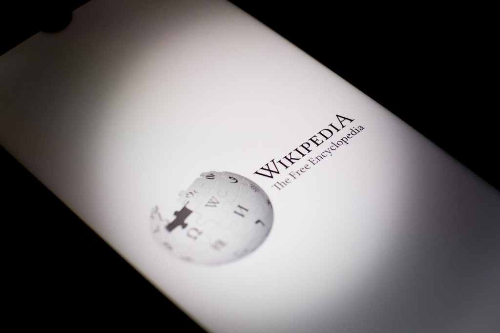 Wikipedia Blacklists Archive.today Citing DDoS, Content Manipulation Allegations