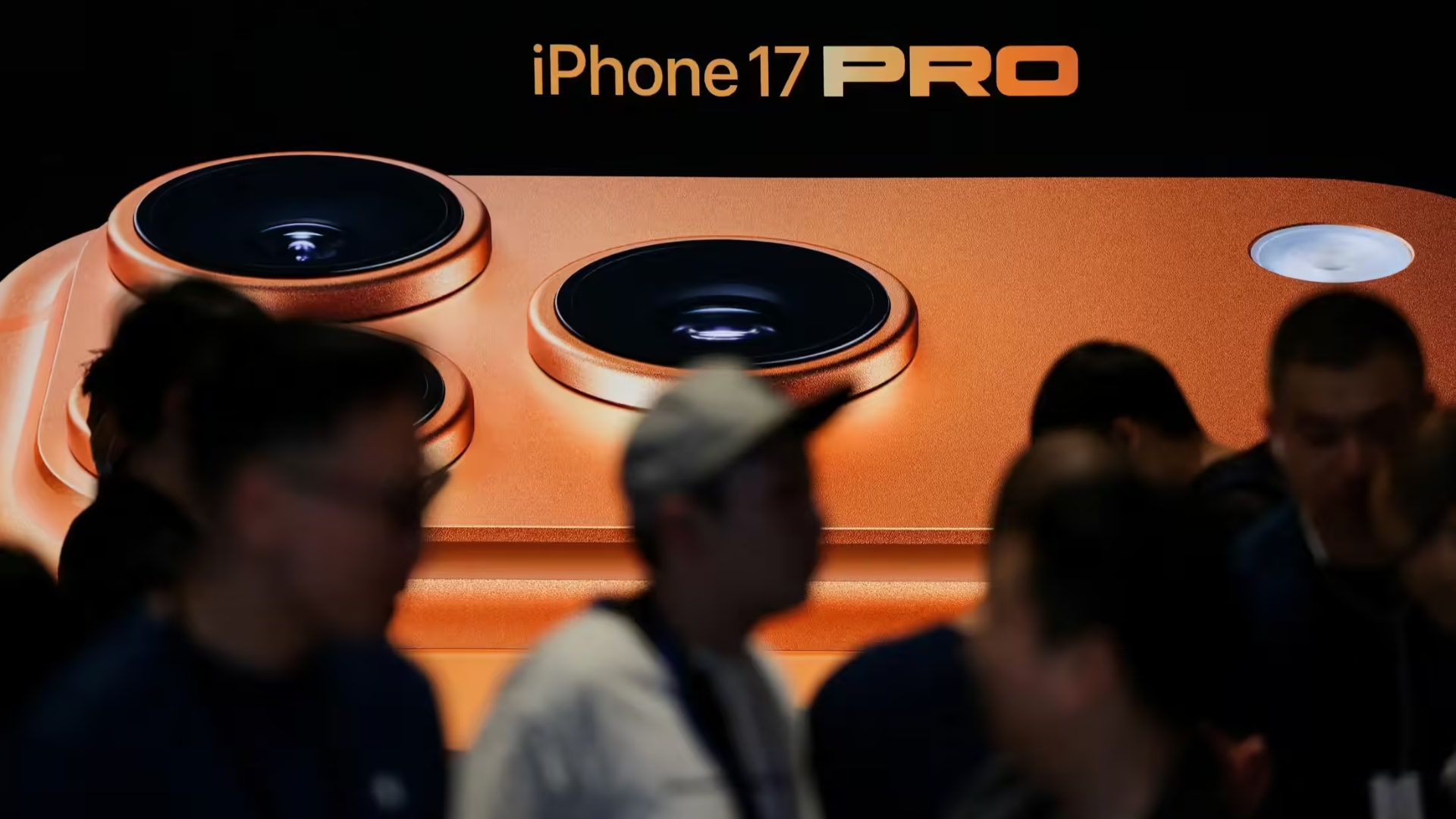 Apple’s iPhone 17 Pro Max Grows in China Despite Industry Decline