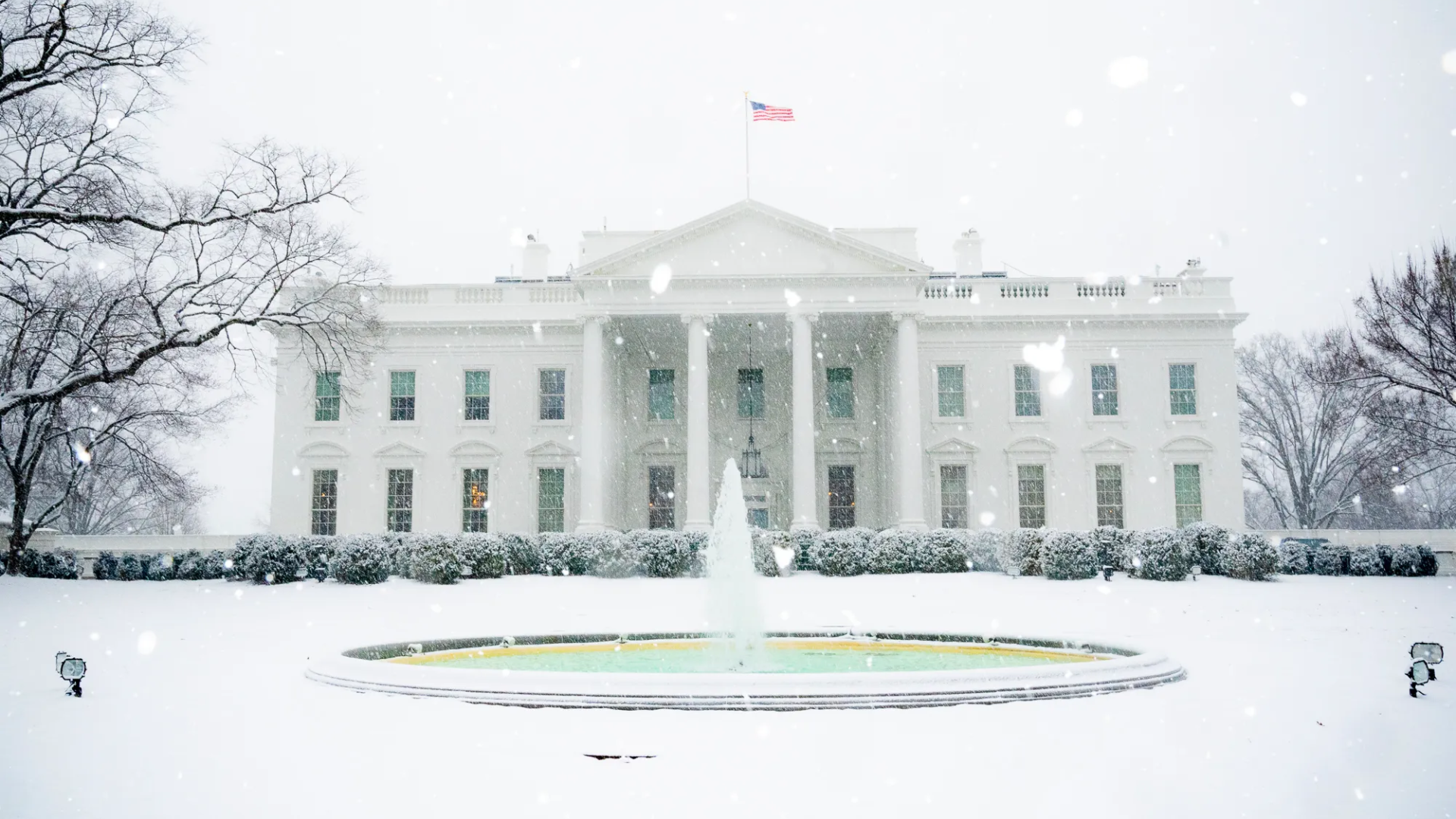 Apple Faces Fresh Tariff Woes as Supreme Court Ruling Spurs New Import Taxes