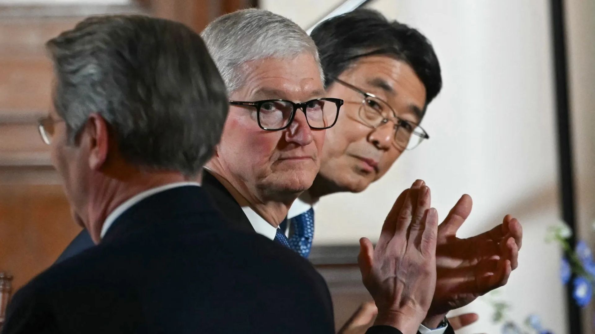 Zuckerberg Reached Out to Cook Over Teen Mental Health in Lawsuit Context