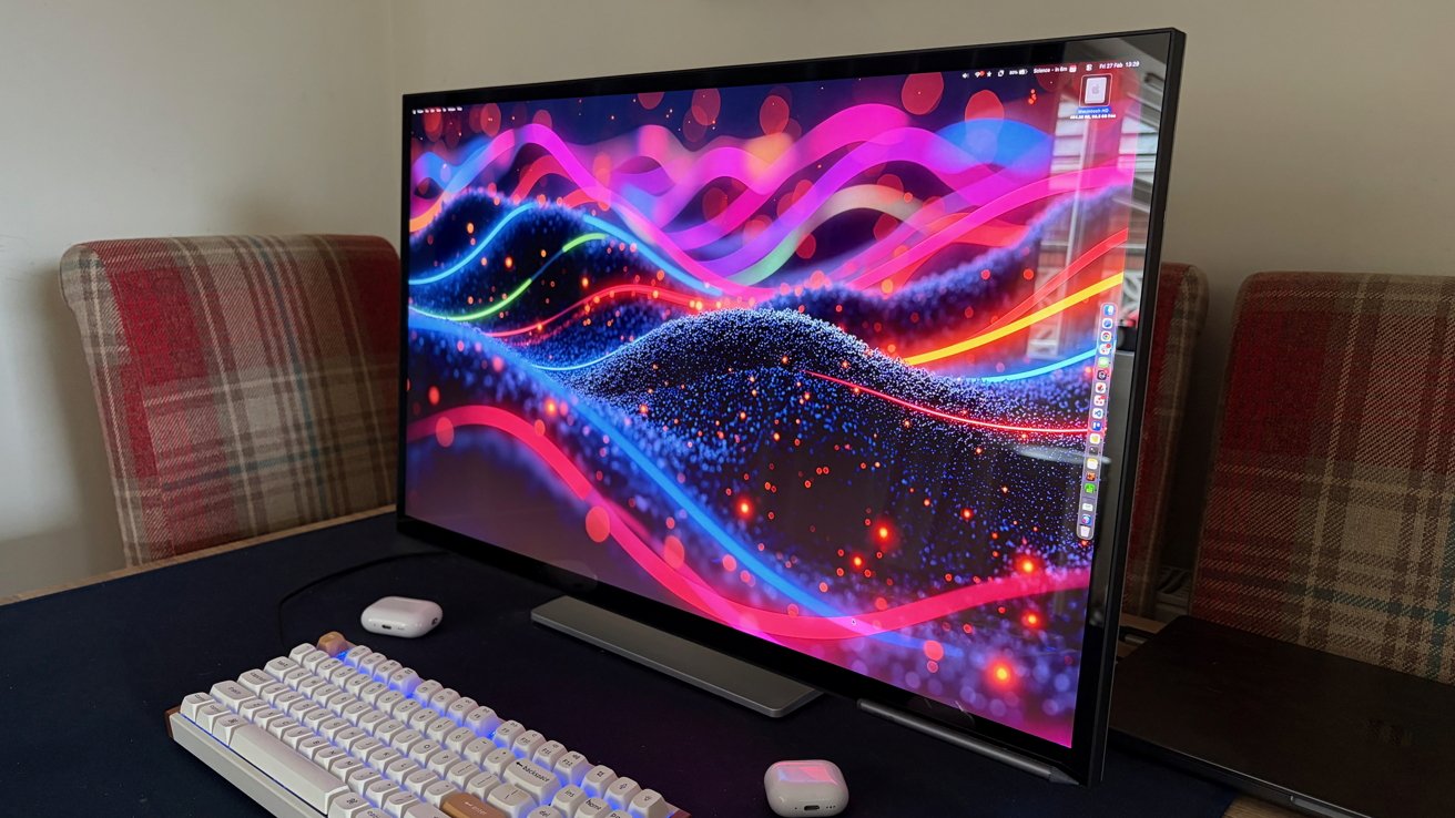Alogic Clarity Touch 6K Monitor: Premium Features and 10-Point Touch at $2,500 Redefine Value
