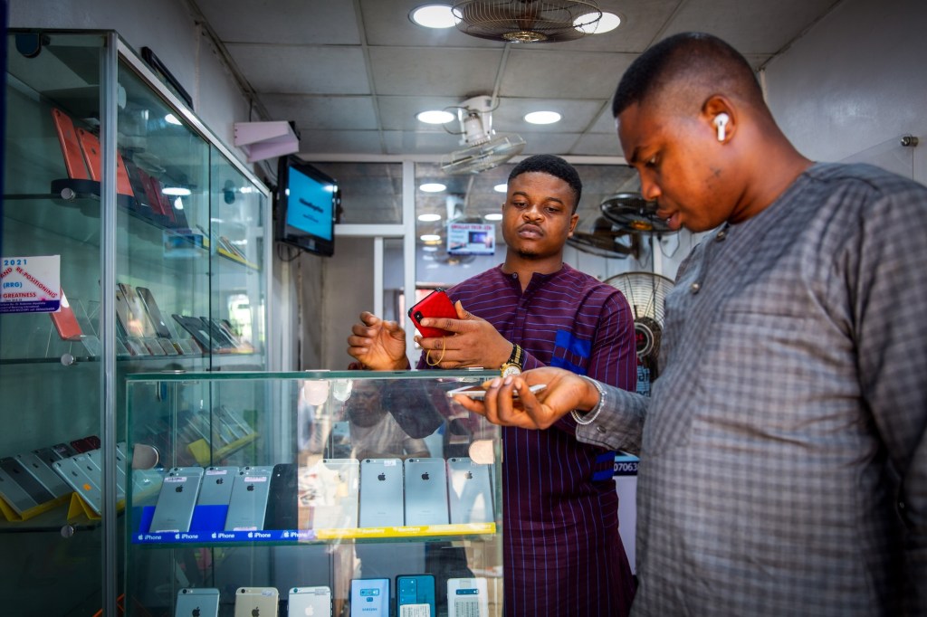 “Initiative Targets Affordable $40 Smartphones to Bridge Digital Divide in Africa”