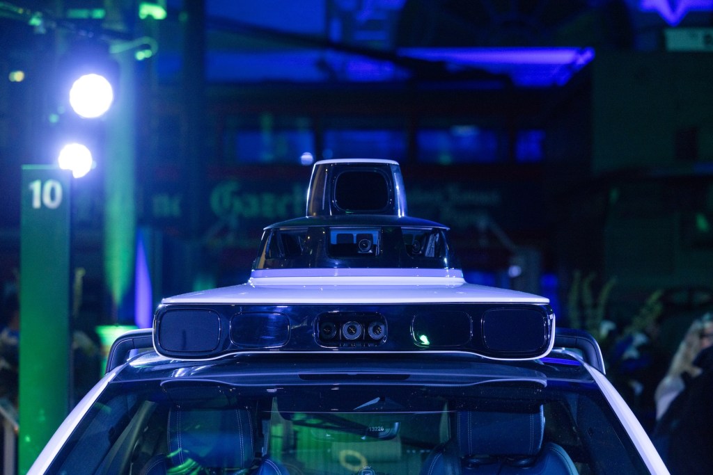 Waymo Expands to 500K Weekly Robotaxi Rides, Operates in 10 Major U.S. Cities