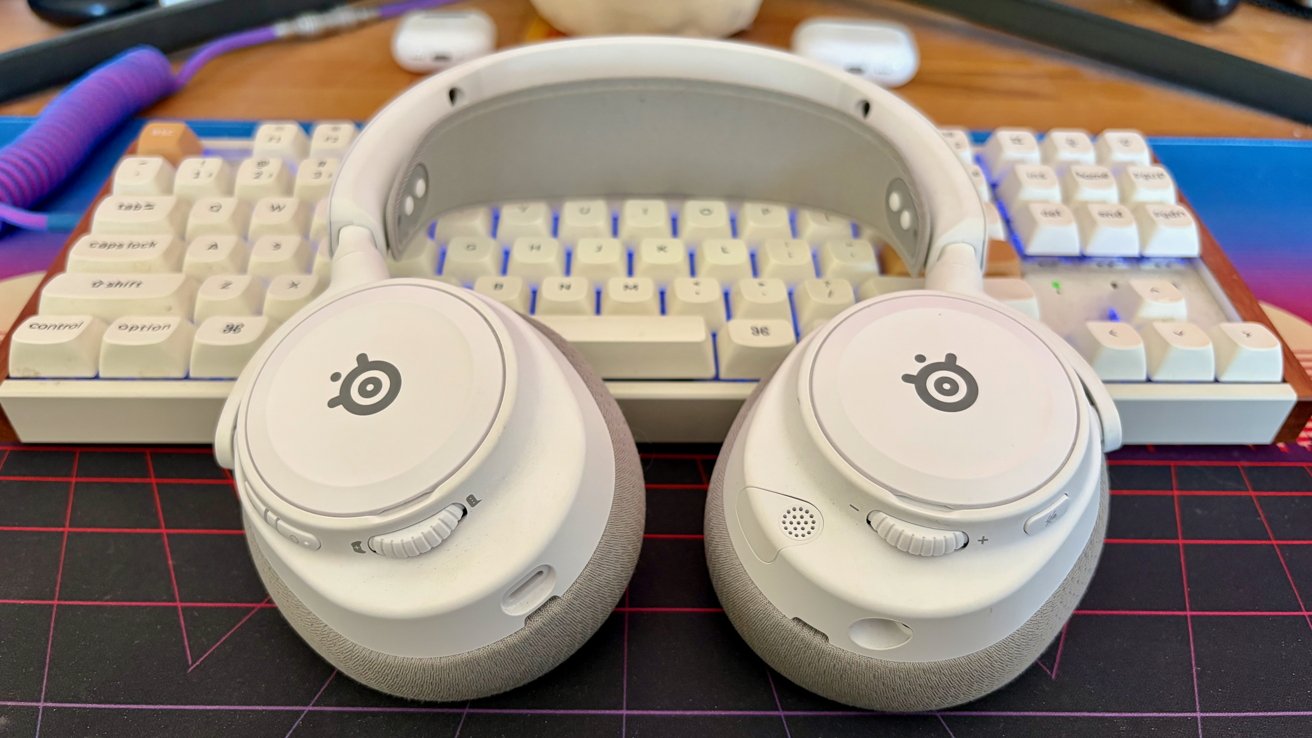 SteelSeries Arctis Nova 7X Gen 2: Top Gaming Headset for Mac with Superior Audio and Versatile Connectivity