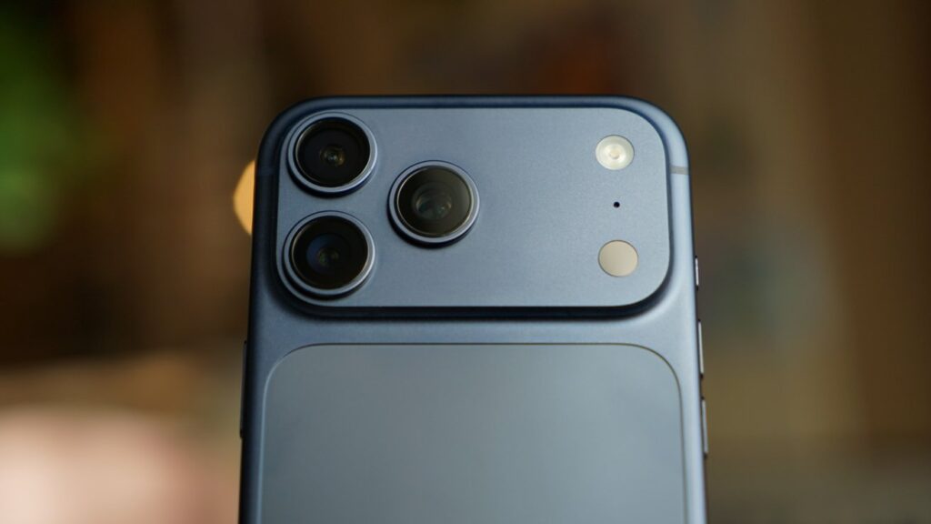 iOS 27 Introduces Dual Capture to FaceTime on iPhone 17 – The Daily ...