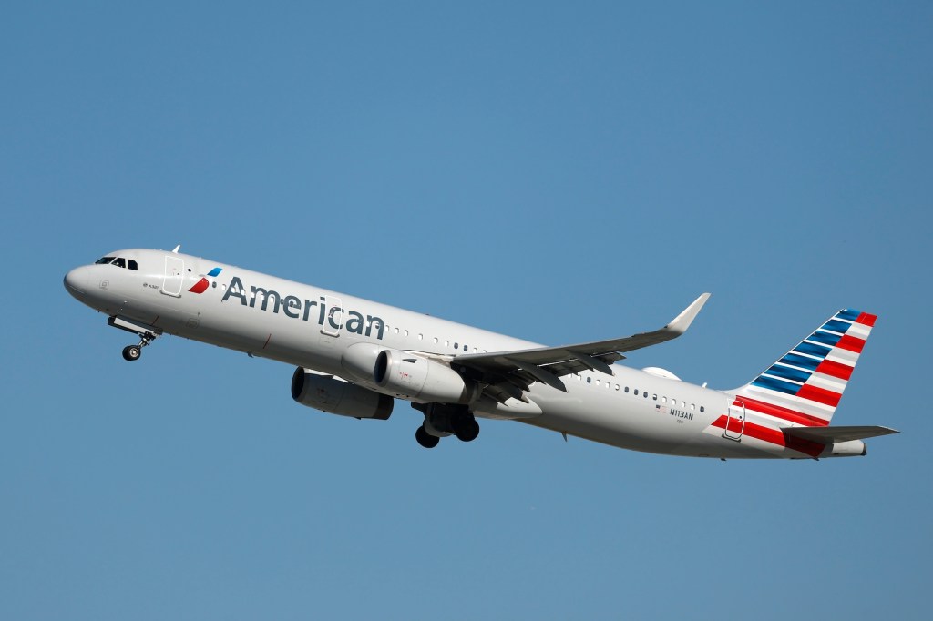 American Airlines to Equip Planes with SpaceX Starlink for High-Speed Wi-Fi by 2027