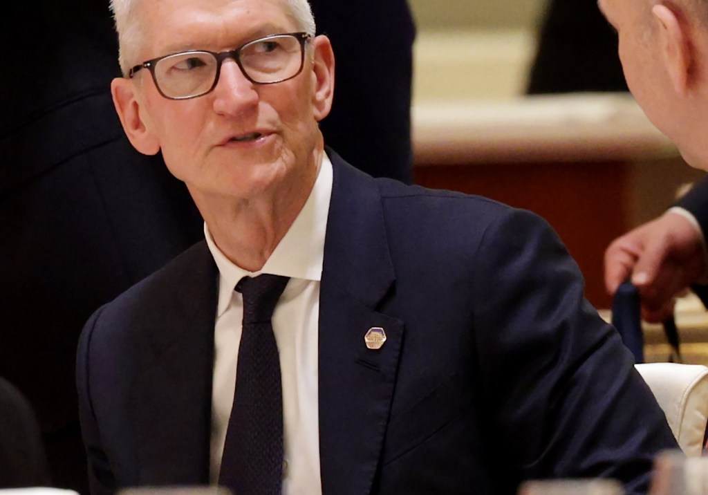 U.S. Officials Dispose of Chinese Gifts After Beijing Summit Citing Security Concerns