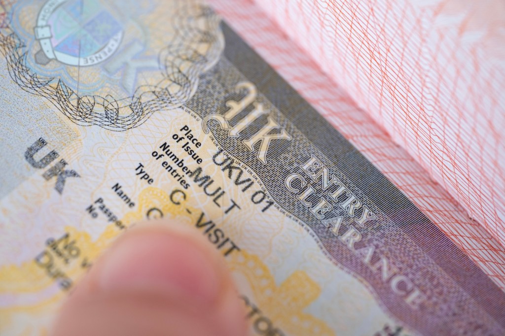 UK Visa Portal Security Lapse Exposes Thousands of Applications, Leaves Personal Data Vulnerable