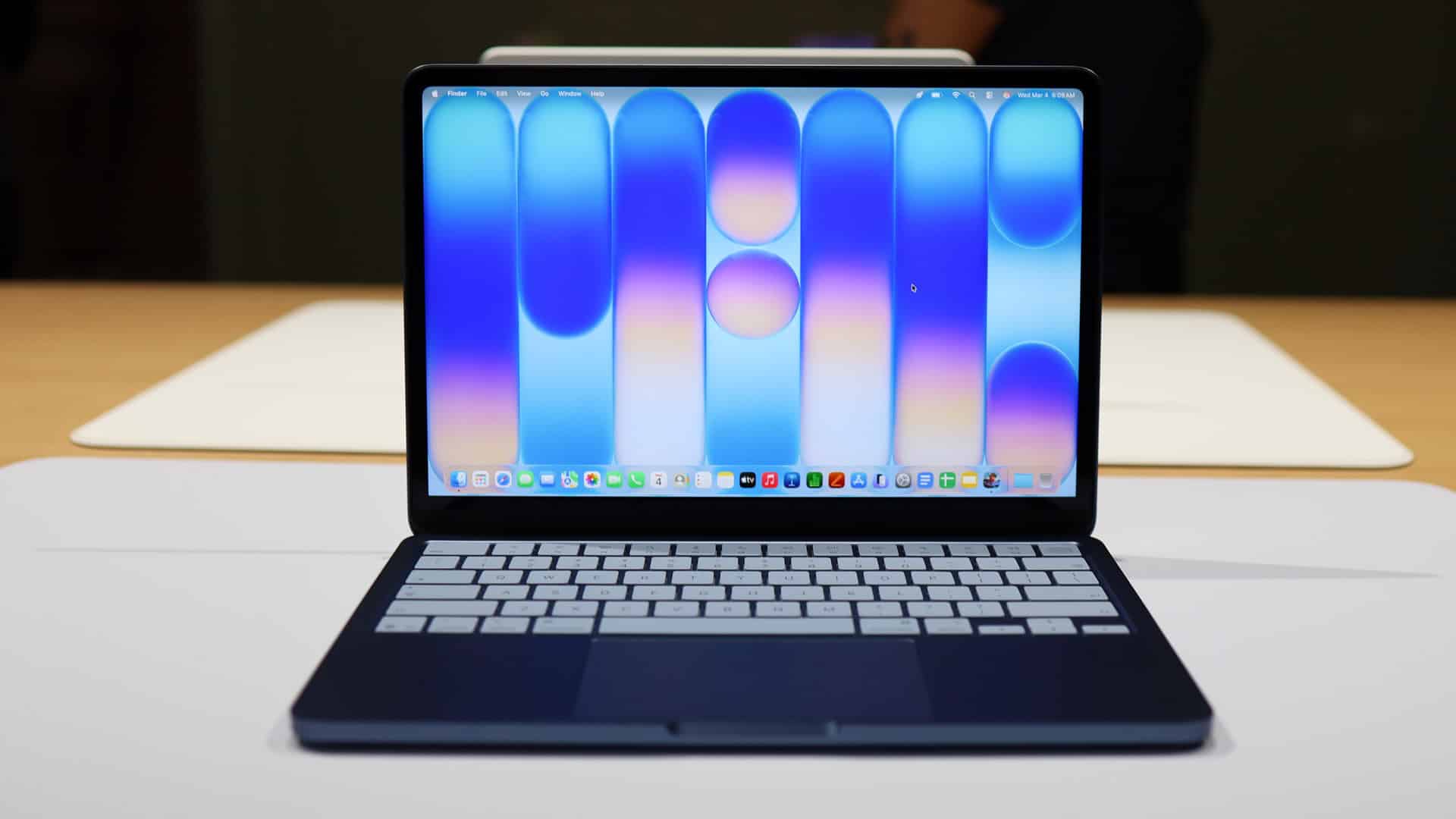 Lenovo IdeaPad Slim 3x vs. MacBook Neo: A Budget Laptop Showdown Analyzing Performance, Features, and User Experience