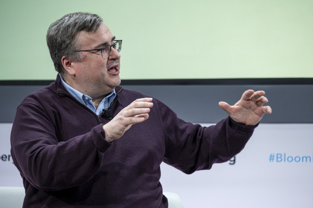 Reid Hoffman Leaves Microsoft Board to Lead AI Drug Discovery Startup Manus